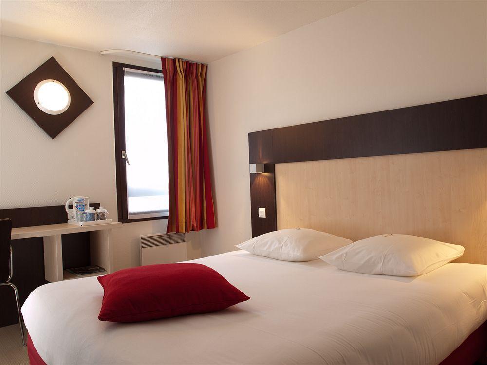 Kyriad Rouen Nord - Mont Saint Aignan Екстериор снимка