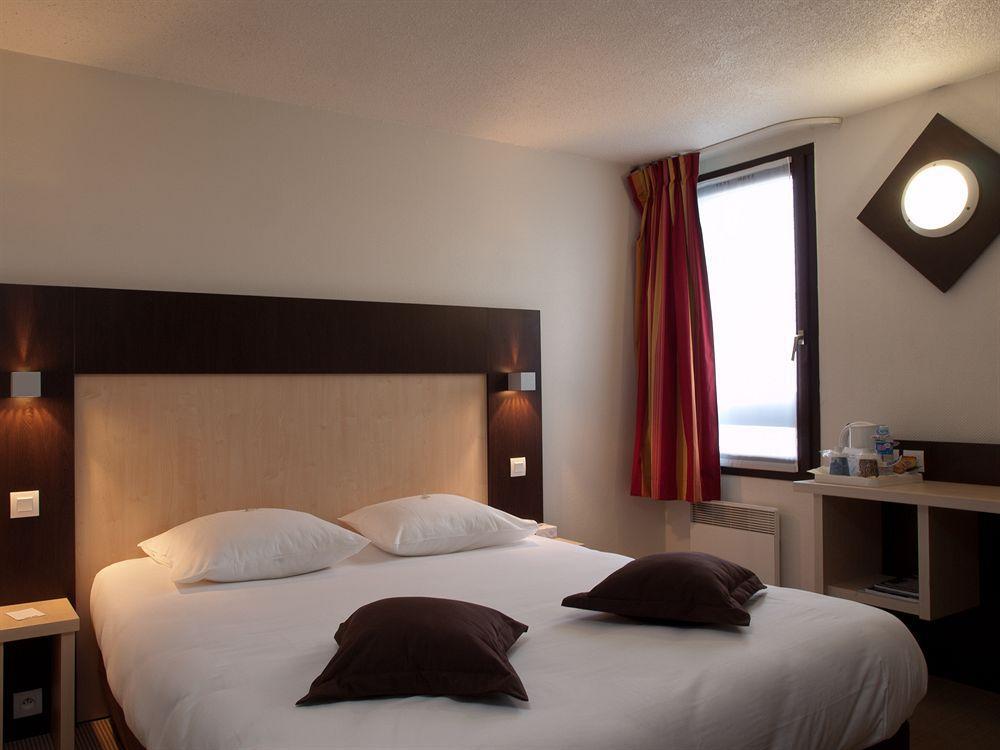 Kyriad Rouen Nord - Mont Saint Aignan Екстериор снимка