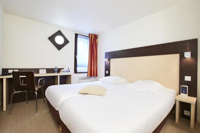 Kyriad Rouen Nord - Mont Saint Aignan Екстериор снимка