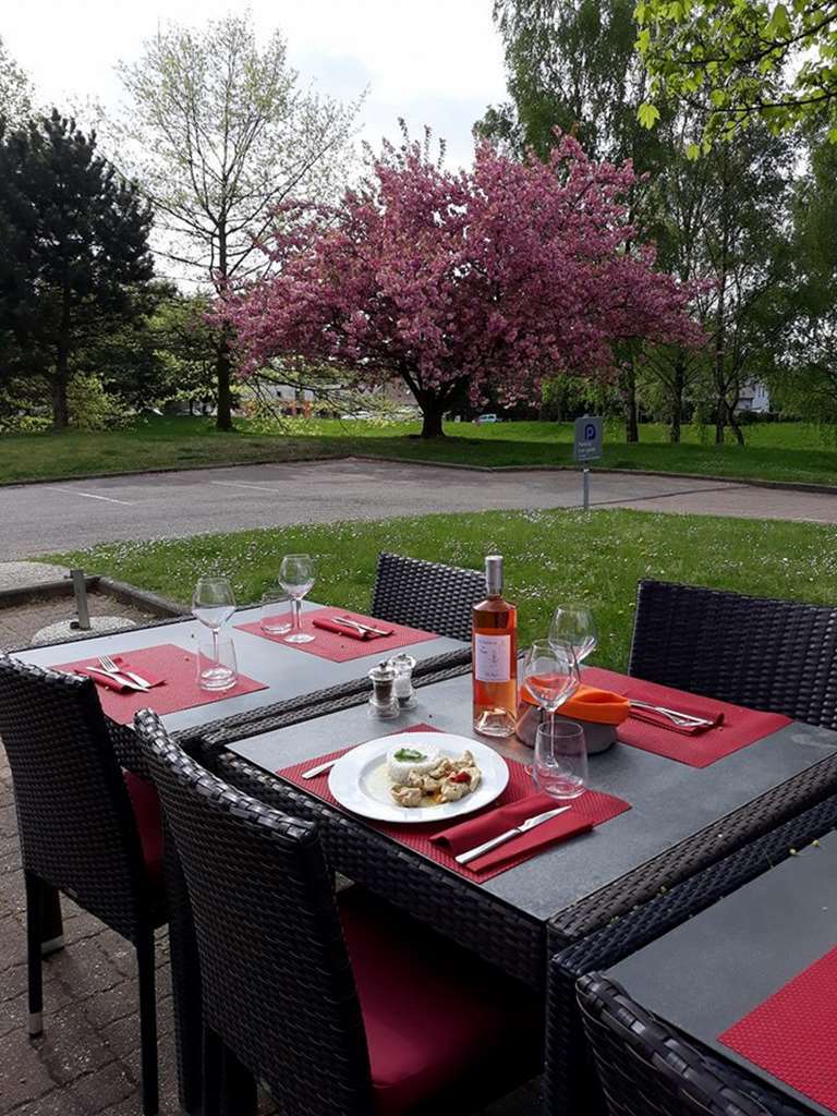 Kyriad Rouen Nord - Mont Saint Aignan Ресторант снимка