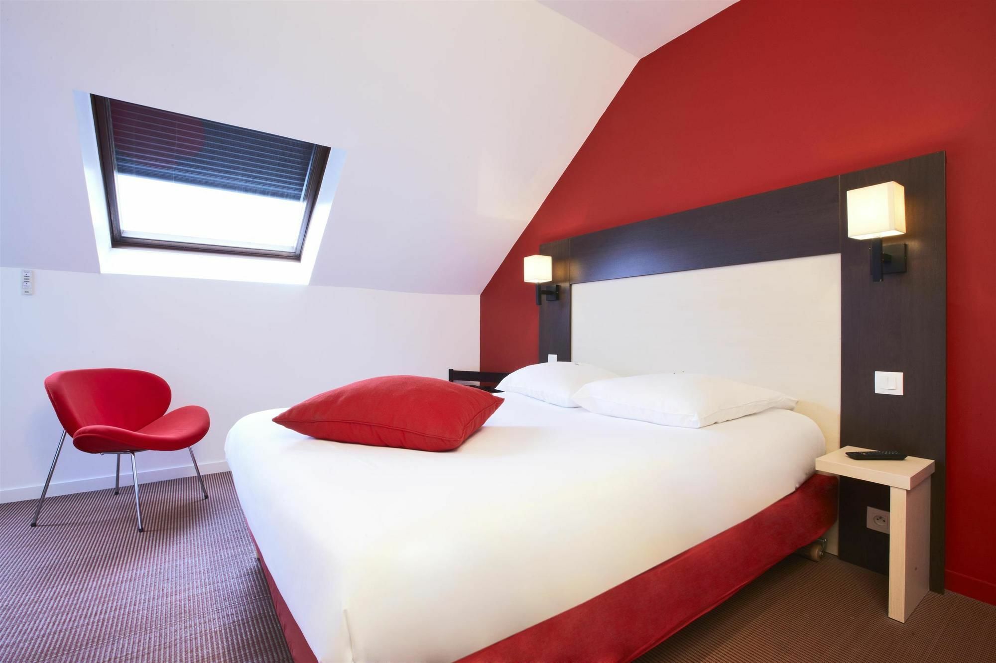 Kyriad Rouen Nord - Mont Saint Aignan Екстериор снимка